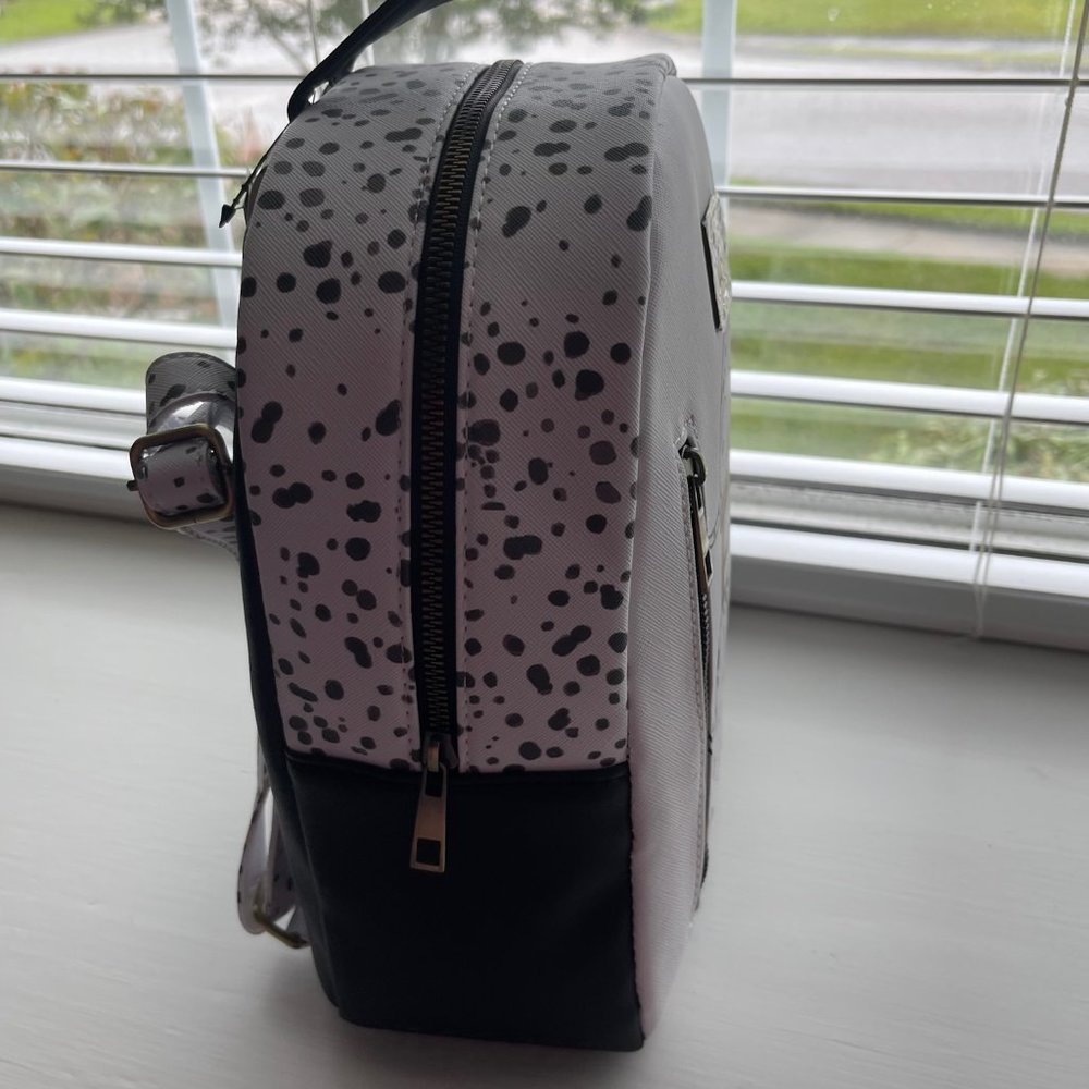 New Disney Bioworld 101 Dalmatians White and Black Mini Backpack - Picture 8 of 12